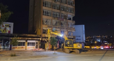 Kahramanmaraş eski maliye binasının yıkımı başladı
