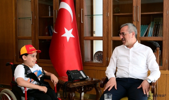 Başkan Güngör, 1. Sınıf Öğrencisi Muhammet’le Buluştu