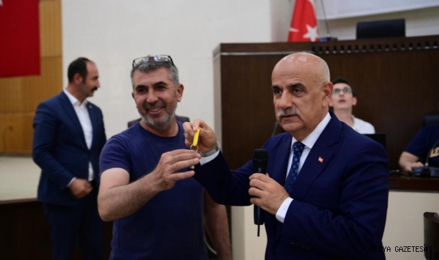 Başkan Güngör; “3 Bin 519 İş Yeri Hak Sahiplerine Teslim Edildi”