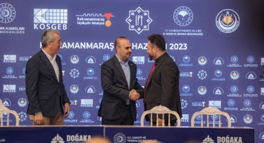 Elbistan Belediyesi’nin, DOĞAKA desteği ile organize sanayi bölgesinde hayata geçireceği tekstil fabrikasının sözleşmesi imzalandı.