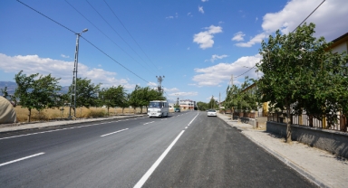 Erkenez’in Ana Caddesi 3 Milyon TL’lik Yatırımla Yenilendi