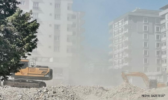 Kahramanmaraş’ta toz bulutu bıktırdı