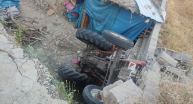 Kahramanmaraş’ta traktör takla attı: 4 yaralı