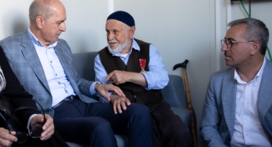 Kurtulmuş ve Güngör’den Konteyner Kent’te Bayram Ziyareti