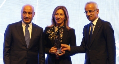 ULAŞTIRMA VE ALTYAPI BAKANI ABDULKADİR URALOĞLU, TÜRKİYE İHRACATÇILAR MECLİSİ 30. OLAĞAN GENEL KURULU VE İHRACATIN ŞAMPİYONLARI ÖDÜL TÖRENİ’NE KATILDI