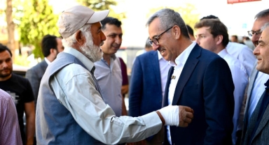 Başkan Güngör, Esnaf ve Vatandaşlarla Bir Arada