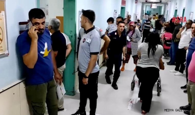 Depremden korkup aşağı atladılar