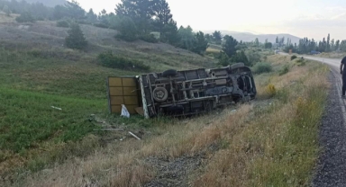Göksun’da kamyonet takla attı: 1 yaralı