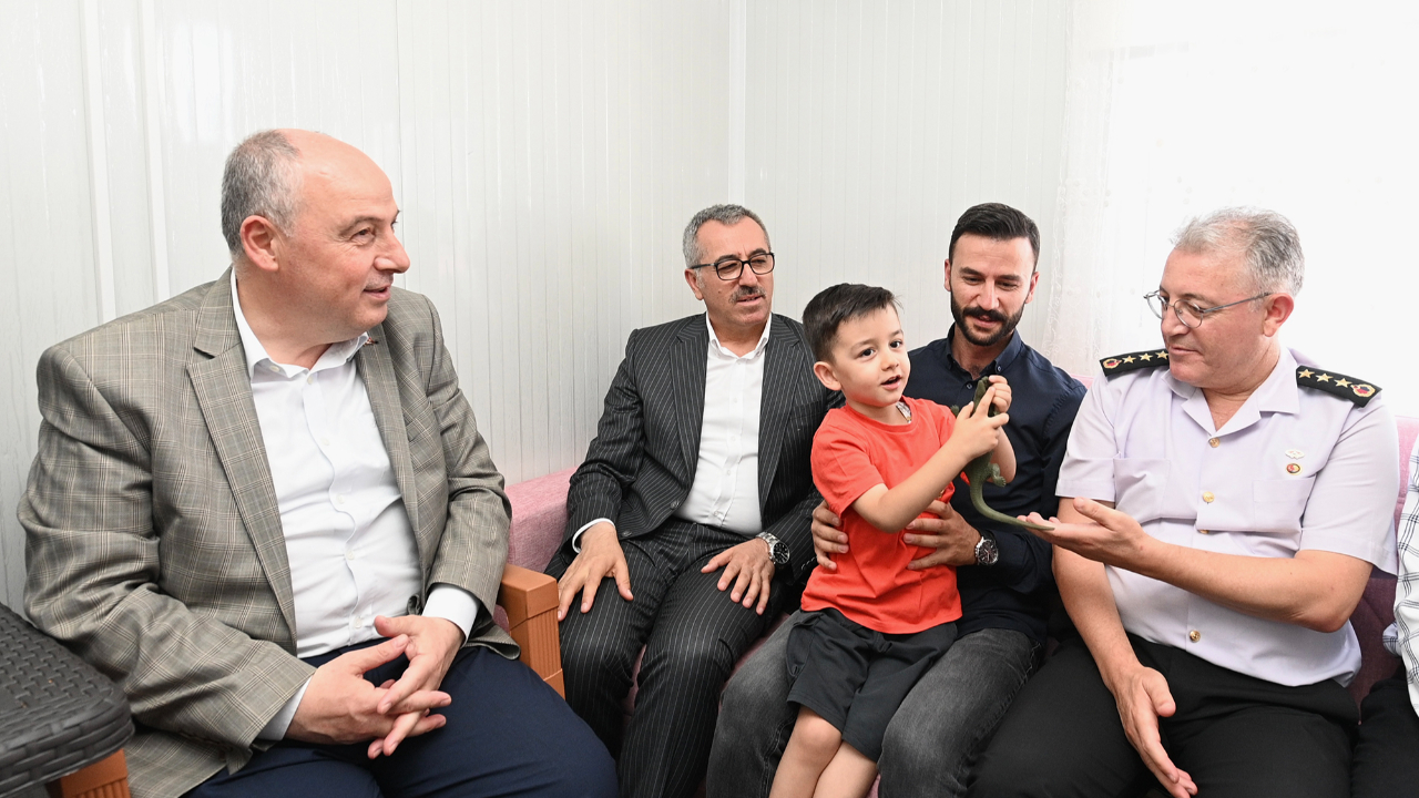 Güngör ve Coşkun, 15 Temmuz Gazisi Yeşilay’ı Ziyaret Etti