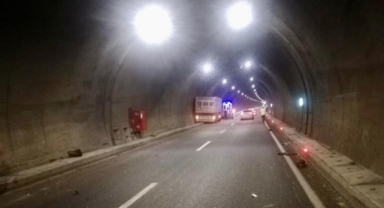 Kahramanmaraş’ta tır traktöre arkadan çarptı: 2 yaralı