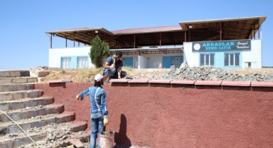 DULKADİROĞLU’NDA SOSYAL TESİSLERİN BAKIM ÇALIŞMALARI DEVAM EDİYOR