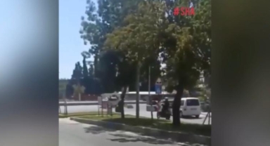 Dur ihtarından kaçan motosiklete otomobil çarptı