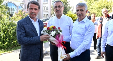 Güngör ve Ünlüer, Türkoğlu’nda Köy Evleri ve Kalıcı Konutları Yerinde İnceledi