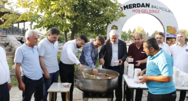 Merdan Balıkçılık’tan bin kişilik aşure ikramı