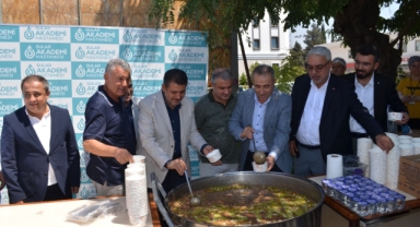 Özel Sular Akademi Hastanesi Aşure İkramında Bulundu