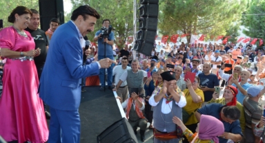 10 BİN YÖRÜK TOY İÇİN MANİSA’DA TOPLANDI