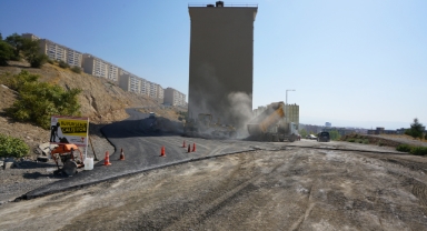 Büyükşehir, Yıldızevler Bölgesinde Asfalt Çalışmalarını Sürdürüyor