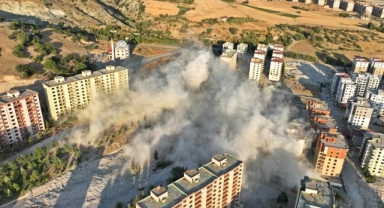 Kahramanmaraş’ta Kontrollü Yıkım Çalışmaları sürüyor