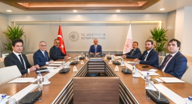 ULAŞTIRMA VE ALTYAPI BAKANI ABDULKADİR URALOĞLU CEZAYİR BÜYÜKELÇİSİ AMAR BELAN’I KABUL ETTİ