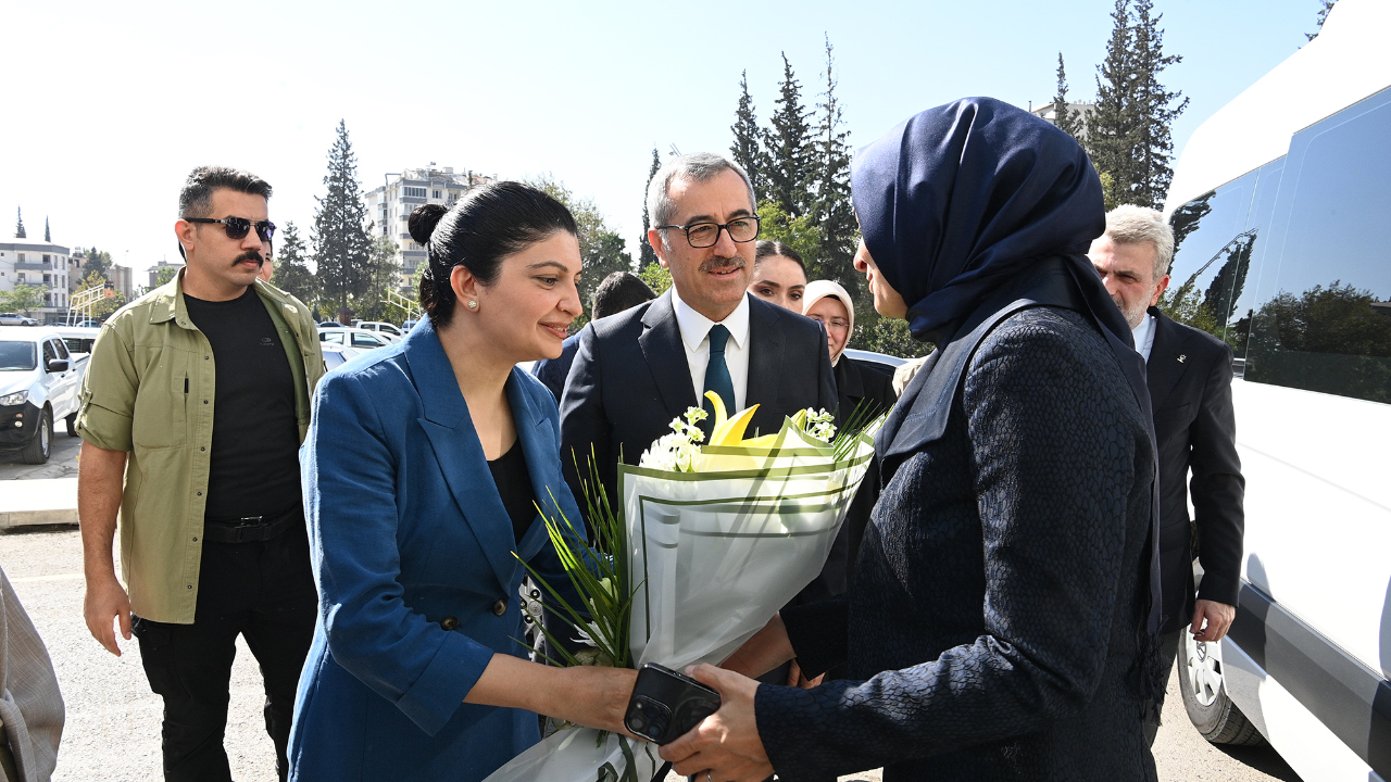 Başkan Güngör, AK Parti Genel Başkan Yardımcısı Kaya’yı Ağırladı