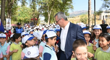 Başkan Güngör, Öğrencilerin Sevinçlerine Ortak Oldu