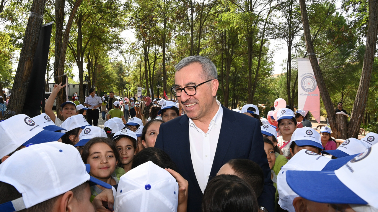 Başkan Güngör, Öğrencilerin Sevinçlerine Ortak Oldu