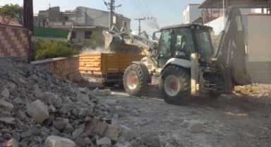 Büyükşehir, Mahalleleri İnşaat Atıklarından Temizliyor