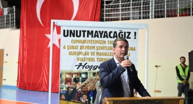 DEPREM ŞEHİTLERİ VOLEYBOL TURNUVASI İLE ANILDI