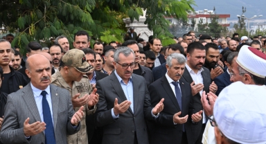 Filistin’de Hayatını Kaybedenler İçin Gıyabi Cenaze Namazı Kılındı