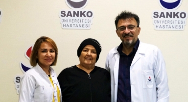 HASTAYA UYUTULMADAN BEYİN TÜMÖRÜ AMELİYATI YAPILDI
