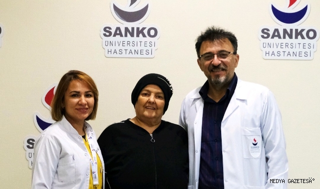 HASTAYA UYUTULMADAN BEYİN TÜMÖRÜ AMELİYATI YAPILDI