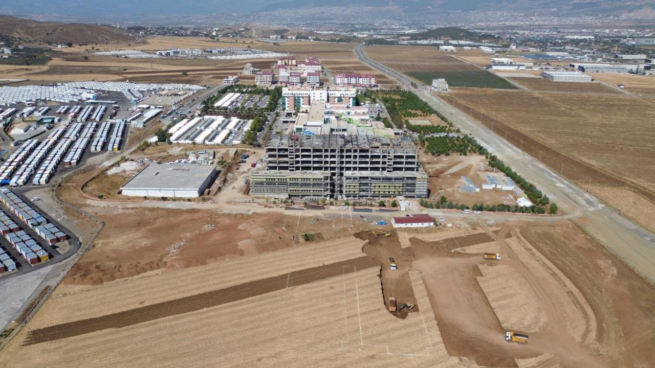Kahramanmaraş şehir hastanesi için ilk kazma vuruldu