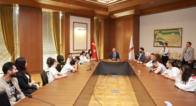 Başkan Mahçiçek, özel ihtiyaç sahibi şampiyon sporcuları ağırladı