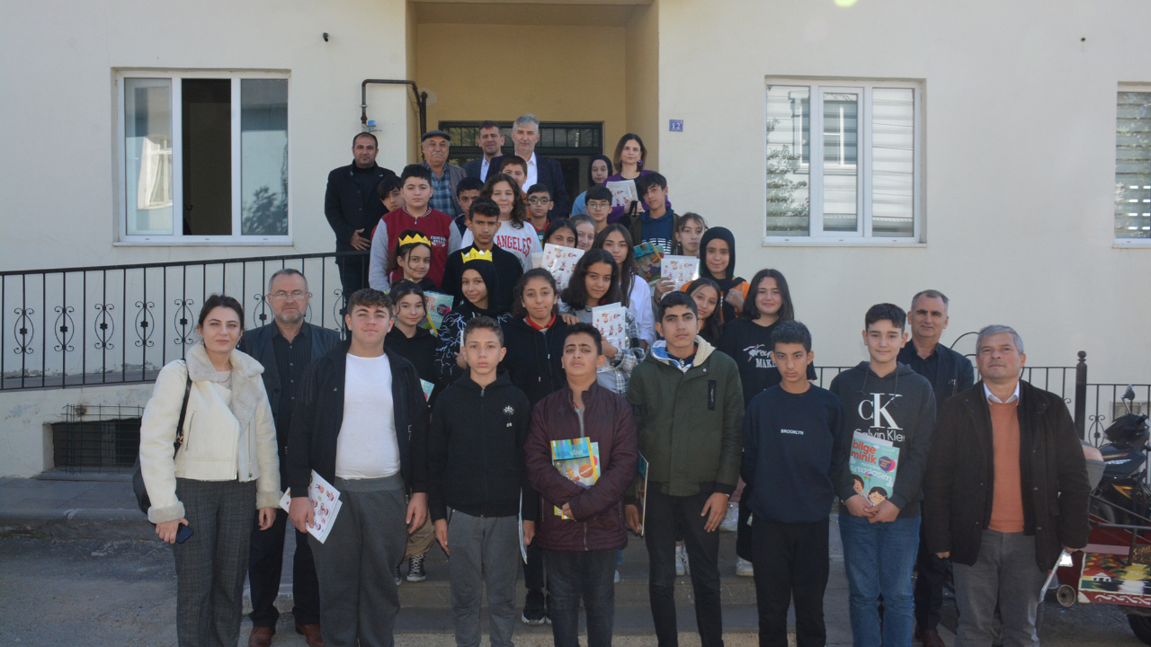 Büyükşehir, Edebiyatseverleri Usta Kalemlerle Buluşturmayı Sürdürüyor
