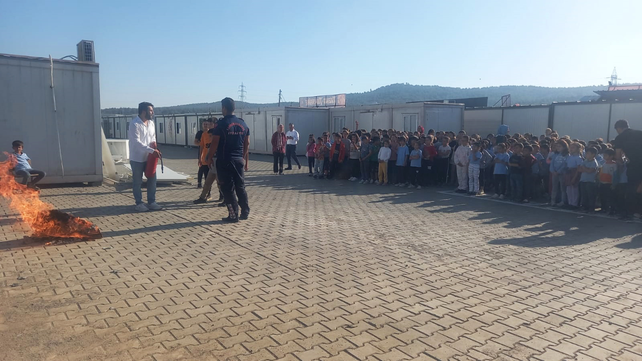 Büyükşehir İtfaiyesi, Afet ve Acil Durumlara Karşı Farkındalığı Artırmak İçin Sahada