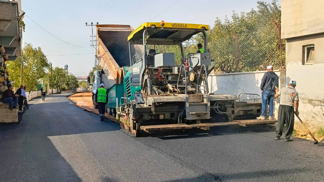 Büyükşehir, Pazarcık’ta Bir Mahallenin Daha Ulaşımını İyileştiriyor