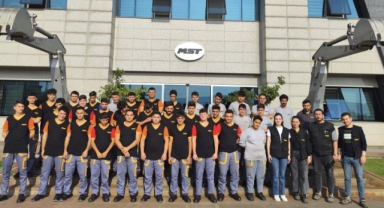 GENÇLER MESLEK HAYALLERİNE MST MAKİNA’DA KAVUŞUYOR
