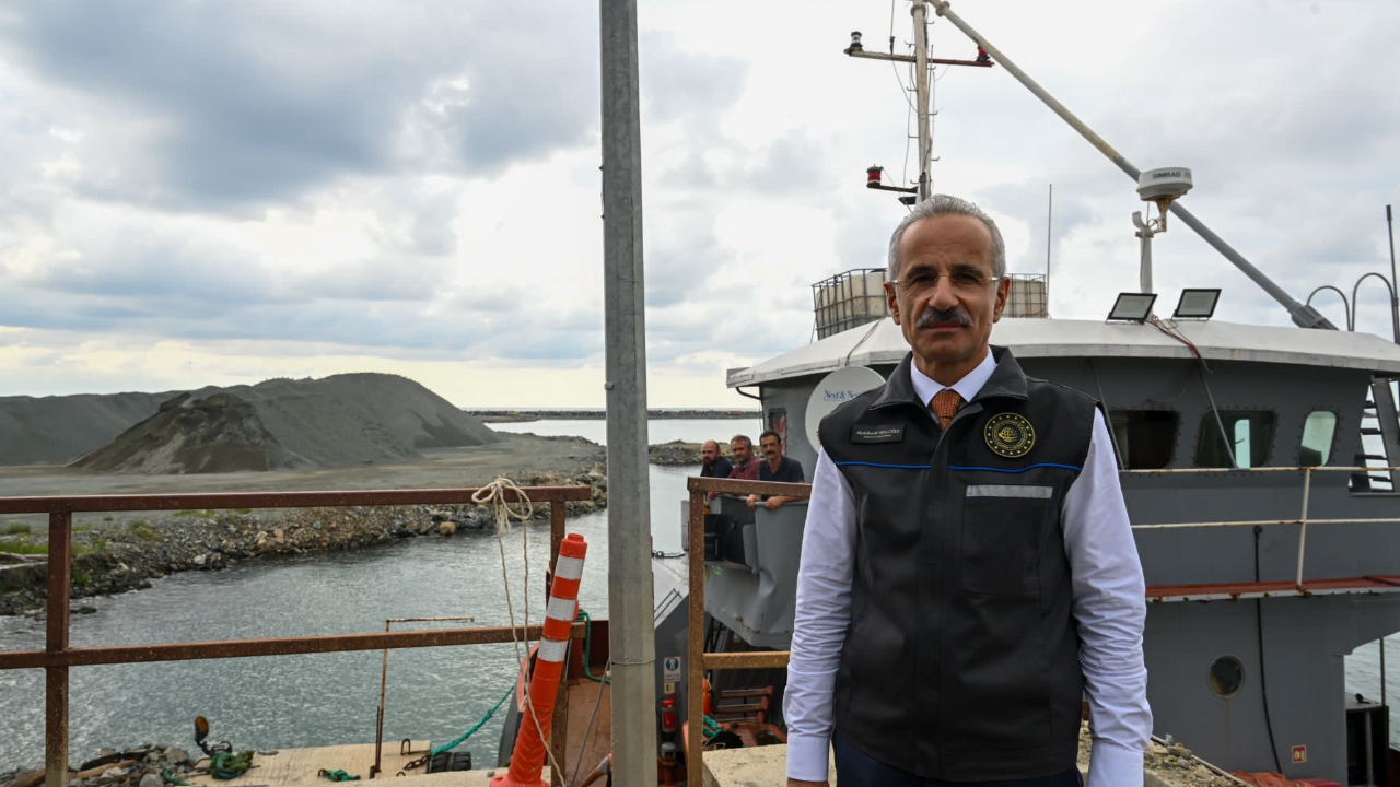 İSKENDERUN LİMANI'NIN BİR RIHTIMI DAHA GEMİ TRAFİĞİNE AÇILDI!