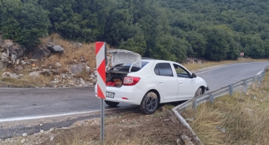 Kahramanmaraş’ta otomobil çelik bariyere çarptı: 2 yaralı