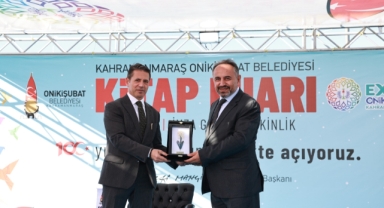 Tufan Gündüz’den EXPO 2023 Kitap Fuarı’nda tarih dolu mükemmel söyleşi