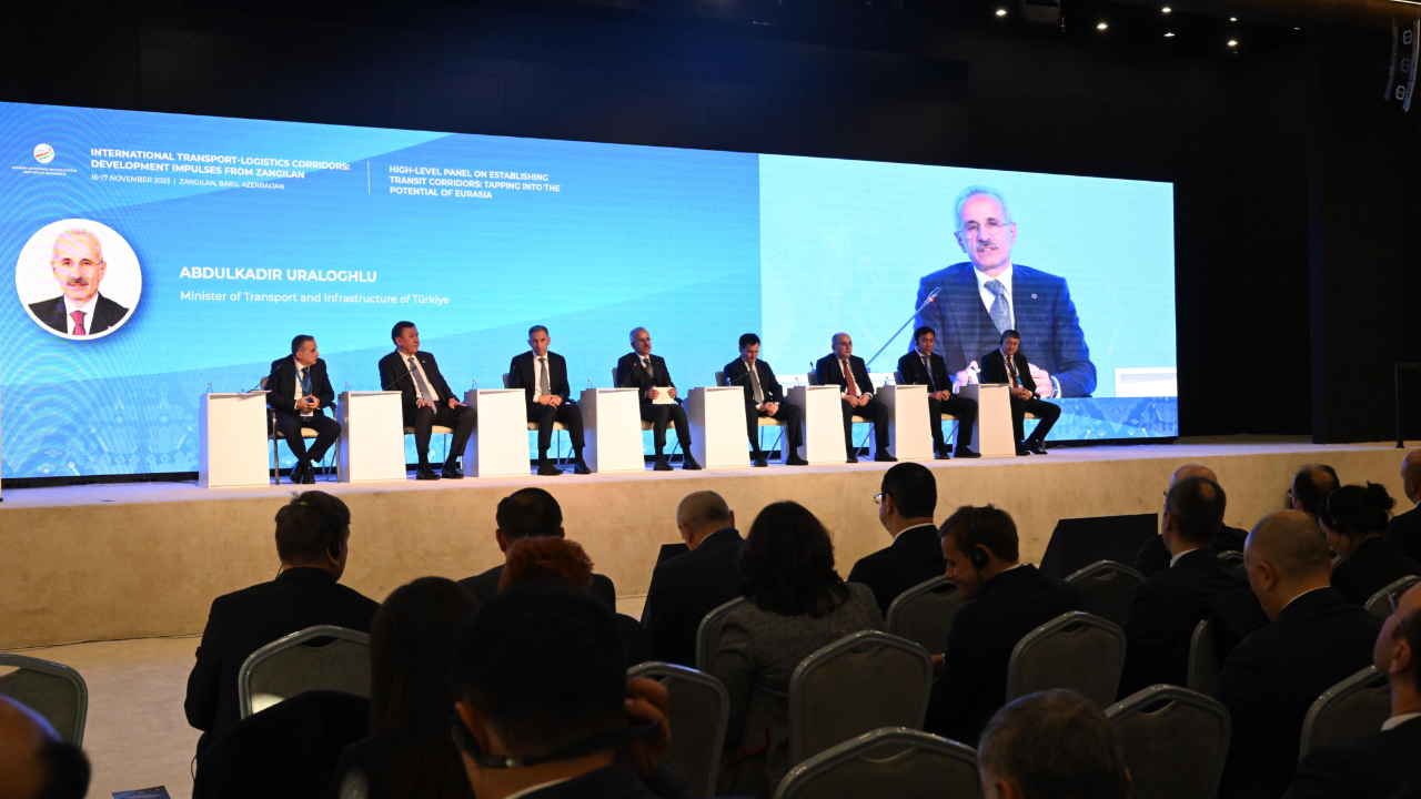 ULAŞTIRMA VE ALTYAPI BAKANI ABDULKADİR URALOĞLU ZENGİLAN'DA…