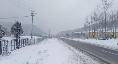 Andırın beyaza büründü