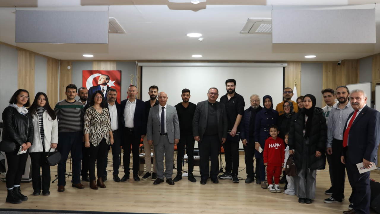 “Aşık Veysel” İstiklal Üniversitesi’nde Düzenlenen Programla Anıldı