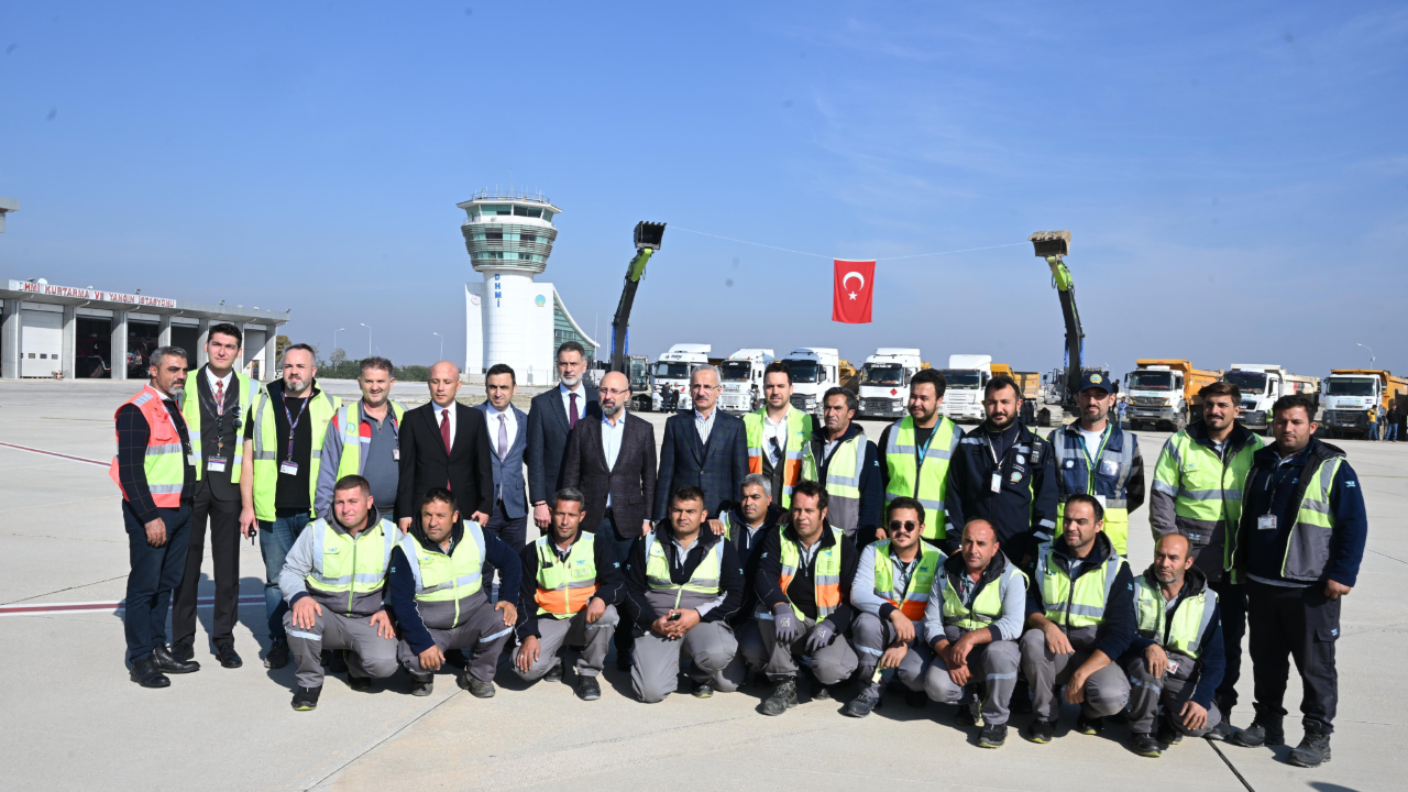 BAKAN URALOĞLU, HATAY HAVALİMANI’NDA BAŞLATILAN YENİLEME ÇALIŞMALARINI YERİNDE İNCELEDİ…