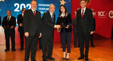 BAŞAK TRAKTÖR’E ASIRLIK MARKA ÖDÜLÜ