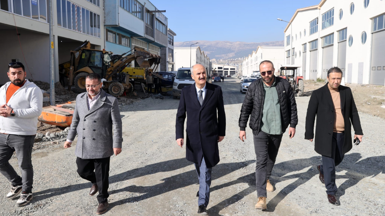 BAŞKAN OKAY, YENİ SANAYİ ALANINDA DEVAM EDEN ALT YAPI ÇALIŞMALARINI İNCELEDİ