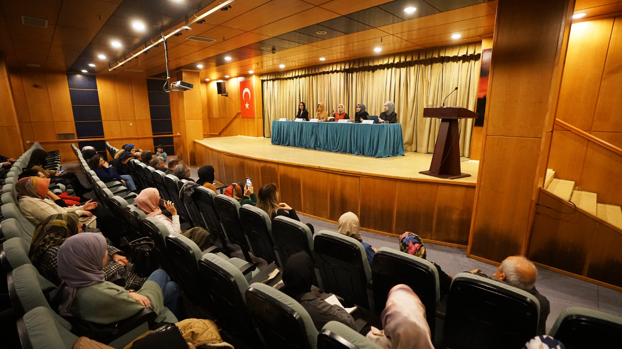 Büyükşehir’in Uluslararası Kültür Etkinliğinde Edebiyat Şöleni