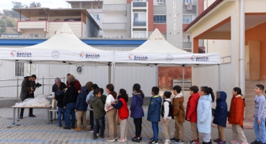 DULKADİROĞLUNDAN ÖĞRENCİLERE ÇORBA İKRAMI