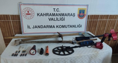 Göksun’da defineciler suçüstü yakalandı