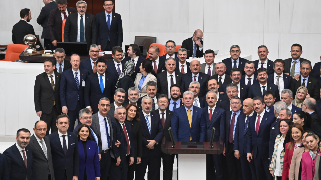 ‘HİZMET FIRTINASI’ 2024’TE DE DEVAM EDECEK